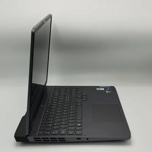 LENOVO LOQ 16 / 13th I7-13620H / NVIDIA RTX 4050 6Go / 16Go DDR5 / 512SSD / 16 FHD+ 144Hz