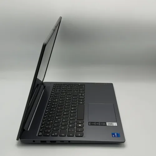 LENOVO IDEAPAD SLIM 3 / 13th I7-13620H / 16GO DDR5 / 512SSD / 15.6 FHD