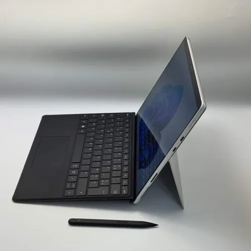 MICROSOFT SURFACE PRO 8 Avec STYLET / 11th I5-1135G7 / 8GO LPDDR4X / 256SSD / 13.4 3K