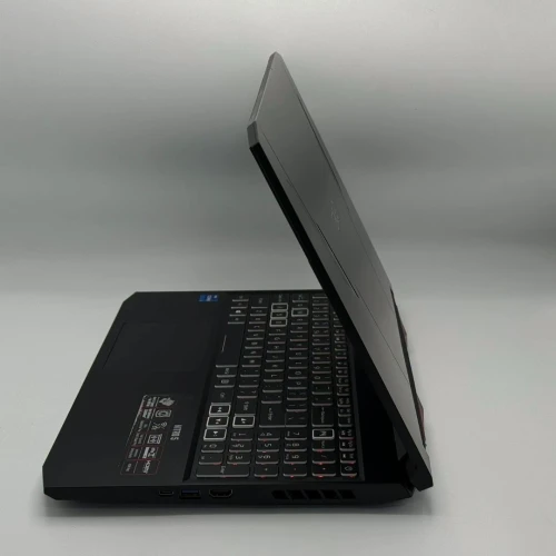 Acer Nitro 5 / i7-11800H / 16 Go / 1 To SSD / RTX 3050 Ti / 144Hz