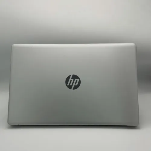 HP Laptop 17 / i3-N305 / 8 Go DDR5 / 256 Go SSD / 17.3
