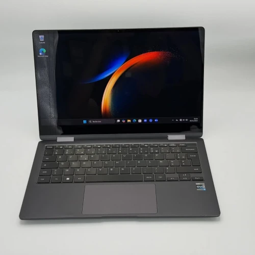 SAMSUNG GALAXYBOOK 3 x360 AMOLED / 13th I5-1340P / 16Go DDR5 / 512SSD / 13.3 FHD Tactile