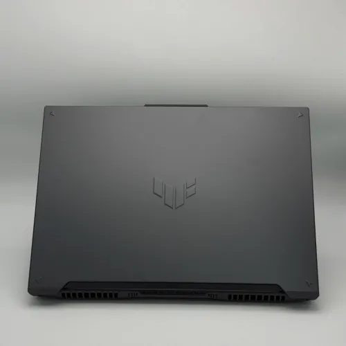 ASUS FA607N / Ryzen 7 7445HS / 16 Go DDR5 / 512 Go SSD / RTX 4050 / 16 WUXGA