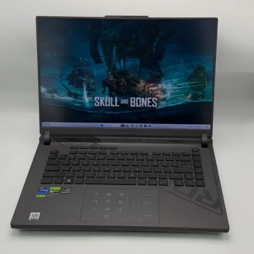 ASUS ROG Strix G16 Édition Volt Green i9-13980HX / RTX 4060 / 240Hz