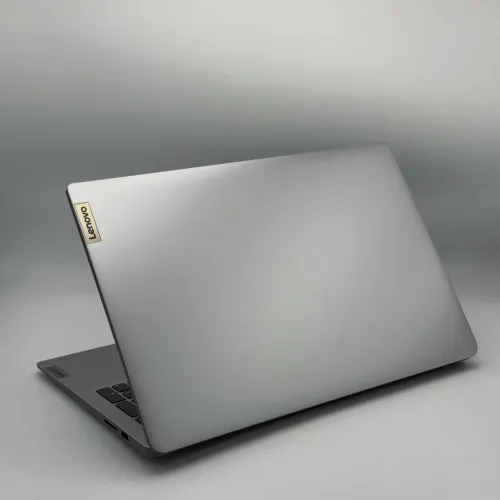 Lenovo IdeaPad Slim 1 / Ryzen 3 7320U / 8 Go DDR5 / 512 Go SSD / 15.6 FHD