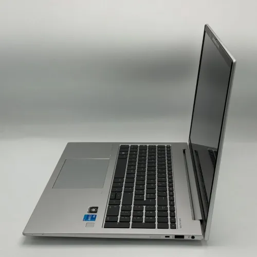HP ELITEBOOK 860 G9 / 12th I5-1235U / 8Go DDR5 / 256SSD / 16 FHD+