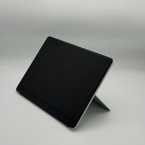 Microsoft Surface Pro 9 / i7-1265U / 16 Go DDR5 / 512 Go SSD / Écran 3K 120 Hz