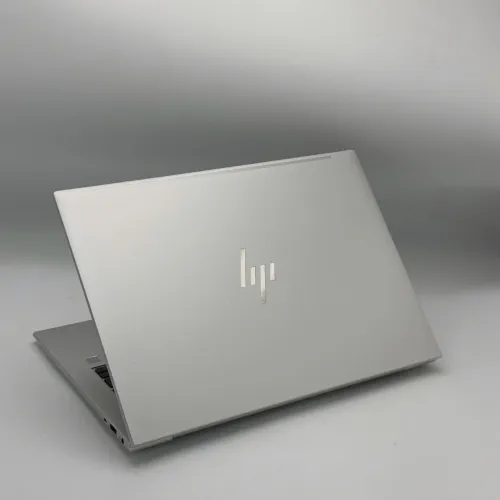 HP EliteBook 840 G9 / i5 1245U / 8Go DDR5 / 256Go SSD NVMe / 14 FHD+