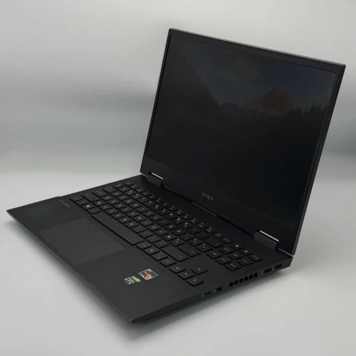HP OMEN 15 / Ryzen 7 4800H / 16 Go DDR4 / 512 Go SSD / RTX 2060 6 Go / 15.6 FHD