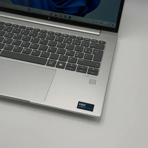 HP EliteBook 640 G11 / Intel Ultra 5 135U / 132 Go / 512 Go SSD / 14 FHD+