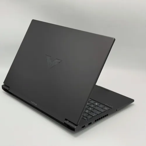 HP Victus 16 Gaming / i5-14450HX / RTX 4050 / 16 Go DDR5 / 144Hz