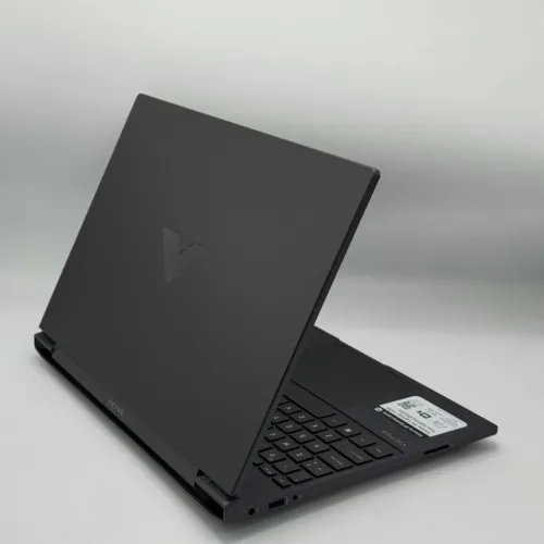 HP Victus Gaming 15-fb2063dx / Ryzen 5 7535HS / RX 6550M / 8Go Extensible / 512Go SSD / 15.6 FHD 144Hz