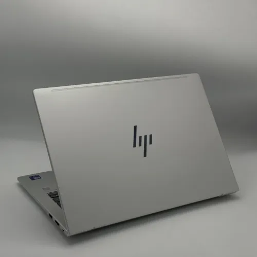 HP EliteBook 640 G11 Ultra / Ultra 7 155U / 16 Go DDR5 / 256 Go SSD NVMe / 14 FHD+ Tactile