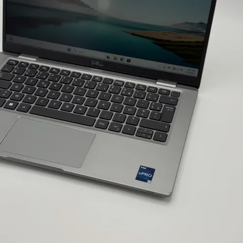 Dell Latitude 7330 / i5-1245U / 16 Go DDR4 / 256 Go SSD / 13.3 FHD