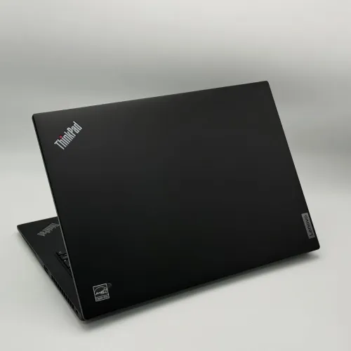 LENOVO THINKPAD T14 / RYZEN 7 Pro 7840U / 16Go DDR5 / 256Go SSD / 14 FHD+