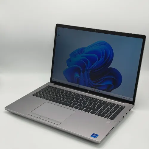 HP ZBOOK FURY 16 G10 / 13th I7-13700HX / NVIDIA RTX 2000 Ada 8Go / 32Go DDR5 / 1To SSD / 16 FHD+