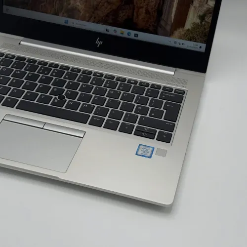 HP ELITEBOOK 830 G6 / 8th I5-8265U / 16GO DDR4 / 256SSD / 13.3  FHD
