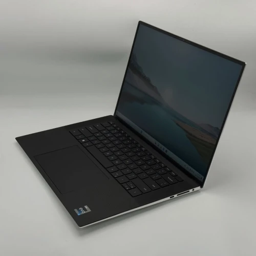 Dell XPS 15 9530 / i7-13700H / 16 Go DDR5 / 1 To SSD / RTX 4050 6Go