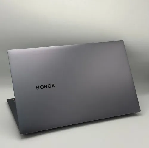 Honor MagicBook Pro 16 / Ryzen 5 4600H / 16 Go DDR4 / 512 Go SSD NVMe / 16 FHD