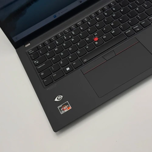 LENOVO THINKPAD T14s / AMD RYZEN 7 Pro 6850U / 32Go DDR5 / 512SSD / 14 FHD+