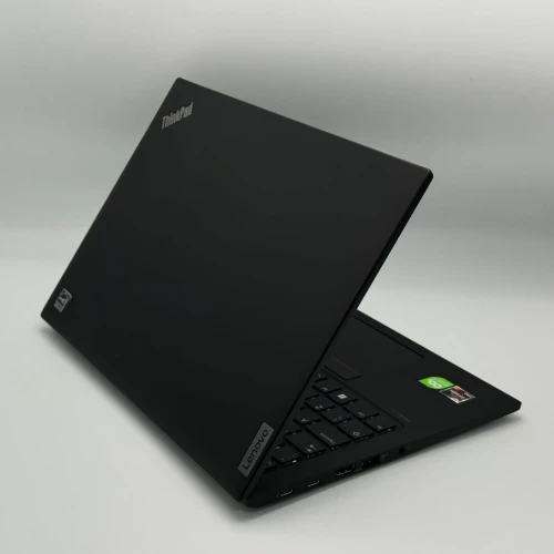 LENOVO THINKPAD T14 / RYZEN 7 Pro 7840U / 16Go DDR5 / 256Go SSD / 14 FHD+