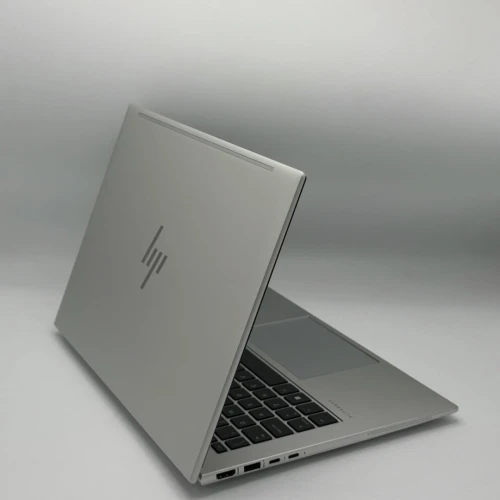 HP EliteBook 840 G9 / i7-1265U / 16 Go DDR5 / 512 Go SSD / 14 FHD+