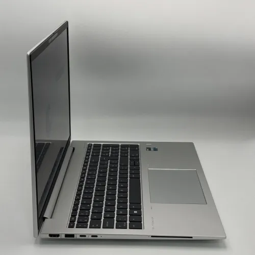 HP ELITEBOOK 860 G10 / 13th I7-1335U / 16GO DDR5 / 512SSD / 16  FHD+ 