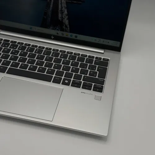 HP EliteBook 845 G11 / Ryzen 7 Pro 8840U / 16Go DDR5 / 256Go SSD / 14 FHD+