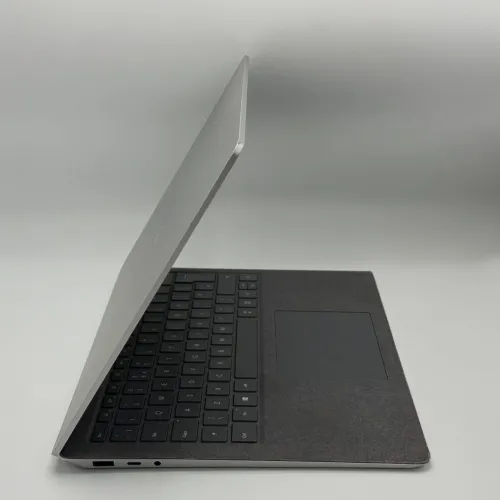 Microsoft SURFACE LAPTOP 3 / 10th I5-1035G7 / 8Go DDR4 / 128Go / 13.4 Tactile 2.2K