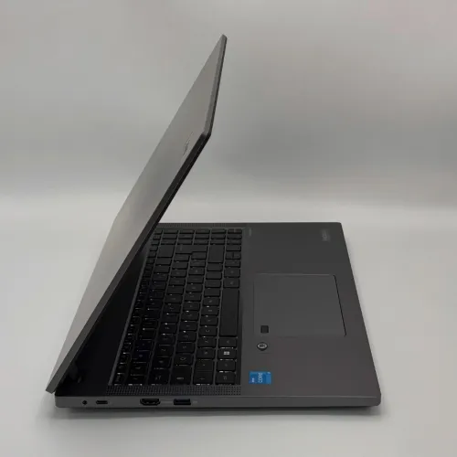 Acer TravelMate P2 16 / i3-1315U / 8 Go / 512 Go SSD / 16 FHD+