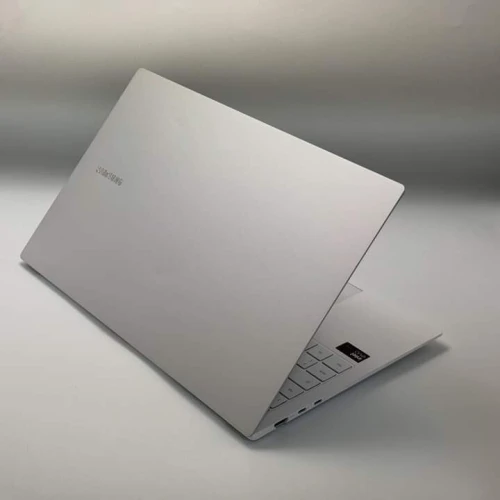 SAMSUNG GALAXY BOOK PRO 4 / 14th ULTRA 7 155H / 16Go DDR5 / 512SSD / AMOLED 15.6
