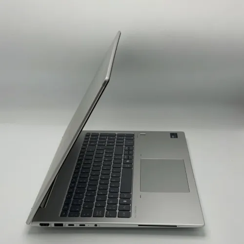 HP EliteBook 660 G11 / Ultra 5 135H / 16 Go / 512 Go SSD / RTX 2050 / 16 FHD+