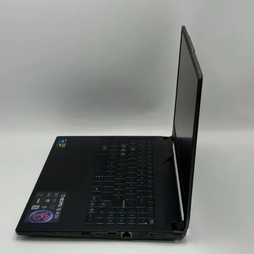 MSI CYBORG 15 / 13th I7-13620H / NVIDIA RTX 4060 8Go / 16Go DDR5 / 1To SSD / 15.6 144Hz FHD