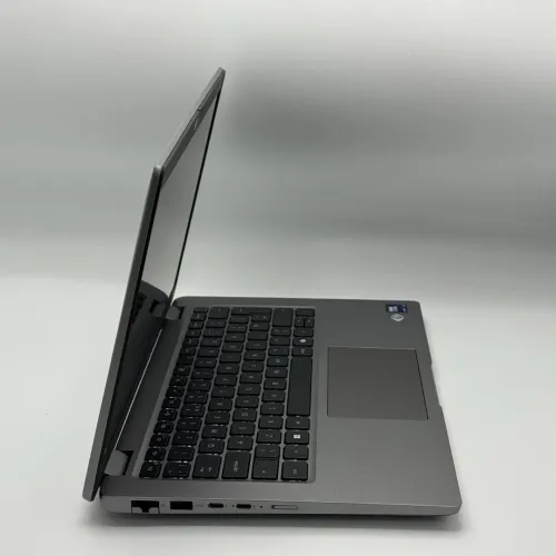 Dell Latitude 5450 Tactile / Ultra 5 125U / 16 Go DDR5 / 512 Go SSD / 14 FHD