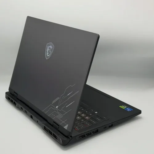 MSI Crosshair 16 HX / i7-14700HX / 16 Go DDR5 / RTX 4060 / QHD+ 240Hz