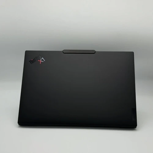 Lenovo ThinkPad X1 Carbon Gen 12 / Ultra 7 155U / 32 Go DDR5 / 1 To SSD / 14 FHD+