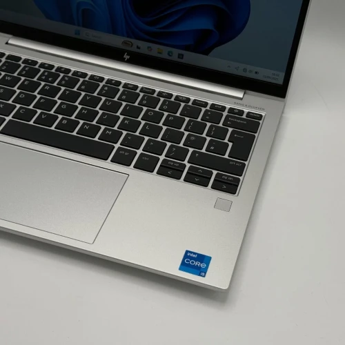 HP ELITEBOOK 830 G10 / 13th I5-1345U / 16Go DDR5 / 256SSD / 13.3 FHD+