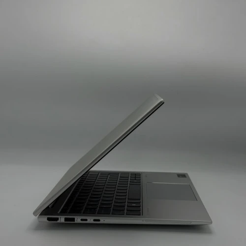 HP EliteBook 830 G11 / Intel Core Ultra 7 155U / 32 Go DDR5 / 13.3 FHD+