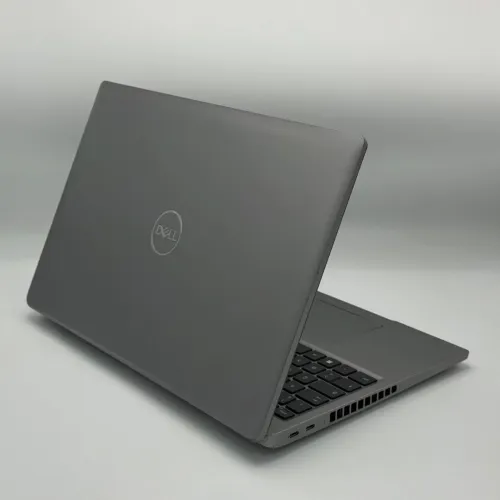 Dell Latitude 5540 / i5-1345U / 16Go DDR4 / 256Go SSD / 15.6 FHD Tactile