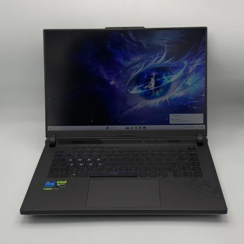 ASUS ROG Strix G16 (G614J) / i7-13650HX / 16 Go DDR5 / RTX 4060 / QHD+ 240Hz