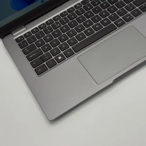DELL LATITUDE 5340 / 13th I7-1365U / 16Go DDR5 / 512Go / 13.3 FHD