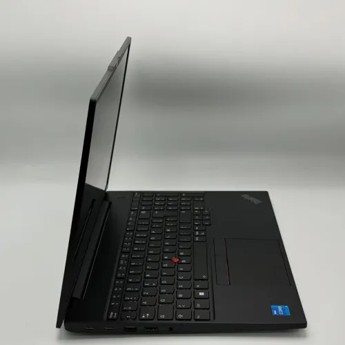 LENOVO THINKPAD E16 / 13th I5-1335U / 40Go DDR4 / 256Go SSD / 16  FHD+ WUXGA
