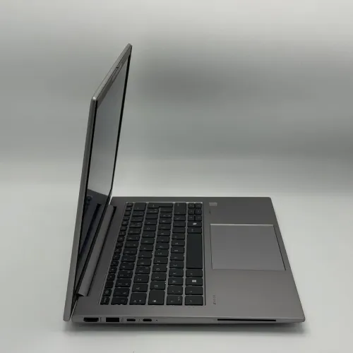 HP ZBOOK FireFly G11 / RYZEN PRO 7 8840Hs/ AMD 780M UP TO 16Go Vram / 32Go DDR5 / 1To SSD / 14 FHD+ 