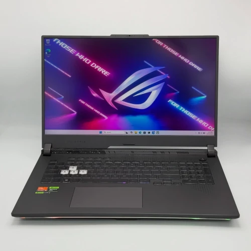 ASUS ROG Strix G17 G713P / Ryzen 9 7845HX / RTX 4060 140W / QHD 240Hz