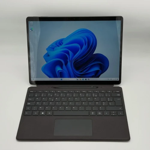 Microsoft Surface Pro 9 / i5-1245U / 16Go DDR5 / 256Go SSD / 13 Tactile