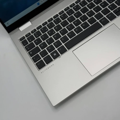 HP EliteBook 830 G10 x360 / i7-1365U / 32Go DDR5 / 512Go SSD / 13.3 FHD Tactile