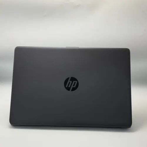 HP 250 G8 / 11th I5-1135G7 / 8Go DDR4 / 256SSD / 15.6 FHD