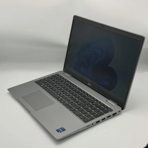 Dell Latitude 5540 / i5-1345U / 16 Go / 256 Go SSD / 15.6 FHD