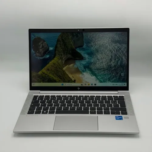 HP EliteBook 830 G8 / Intel Core i5 1145G7 / 16 Go / 256 Go SSD NVMe / 13.3 FHD