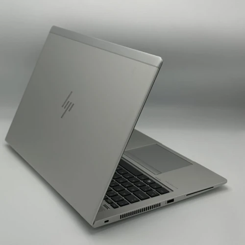 HP ELITEBOOK 755 G5 / AMD RYZEN 3 Pro 2300U / 16Go DDR4 / AMD VEGA / 15.6 FHD